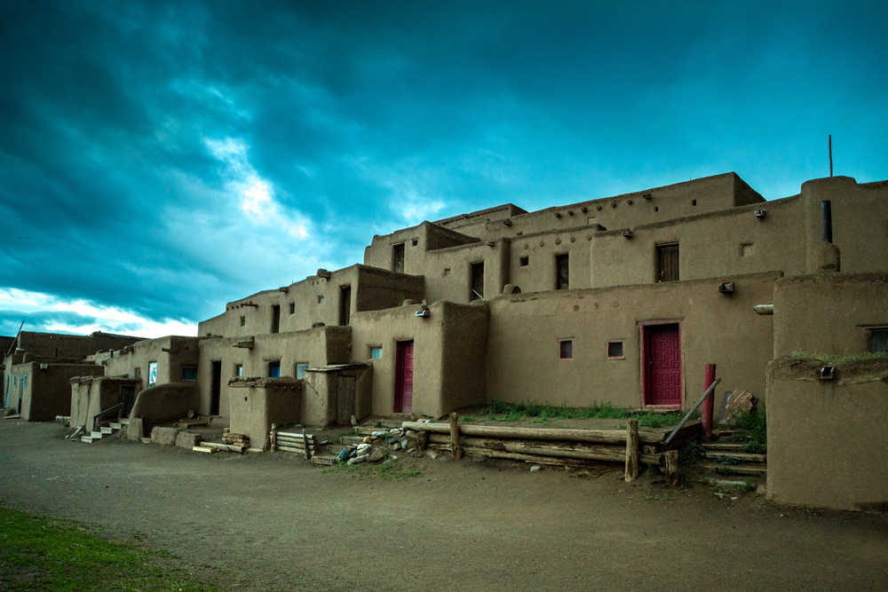 Taos Pueblo - adobe settlement